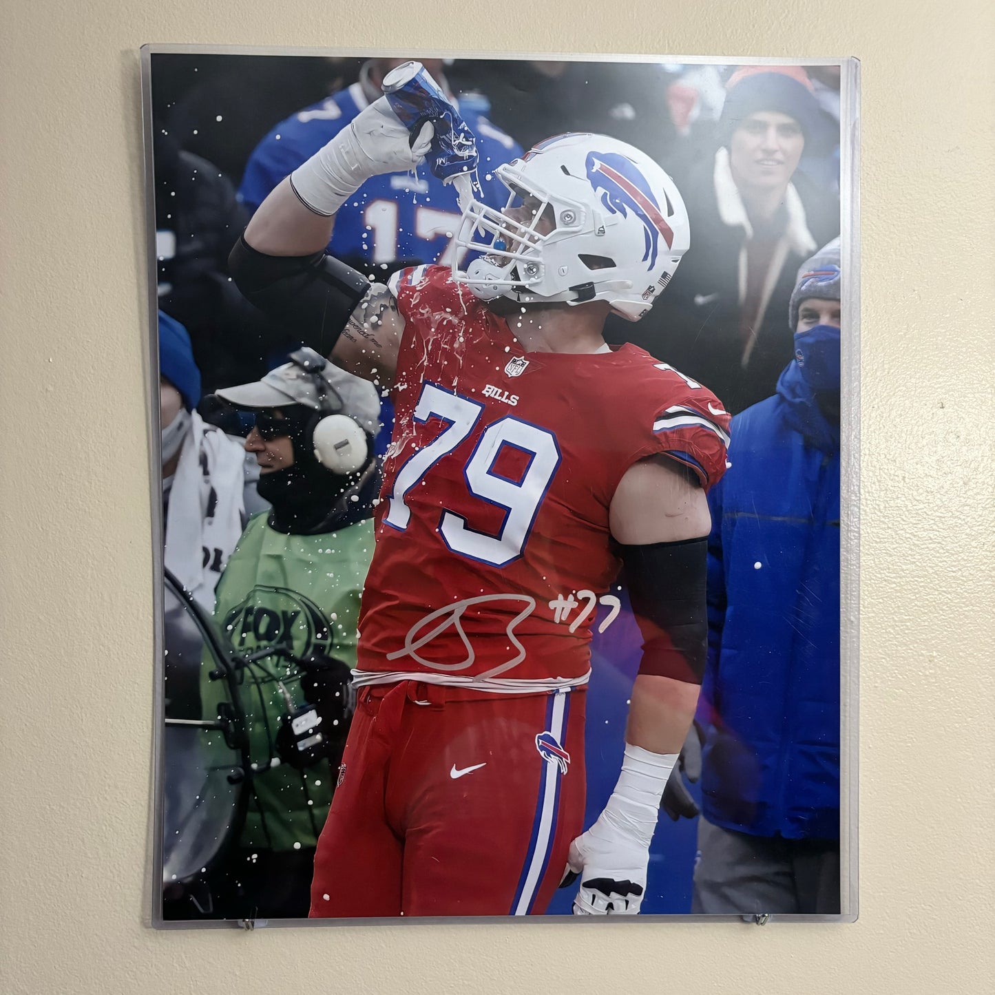 Spencer Brown Signed Buffalo Bills 16x20 Chug