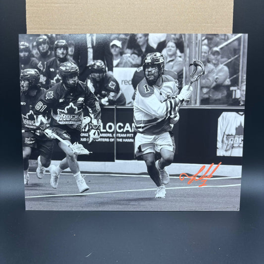 Tehoka Nanticoke Signed Buffalo Bandits 8x10 (Black & White)